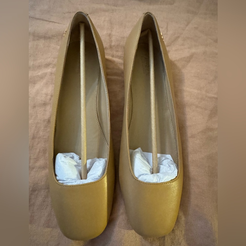 Lauren Ralph Lauren Tan Flats